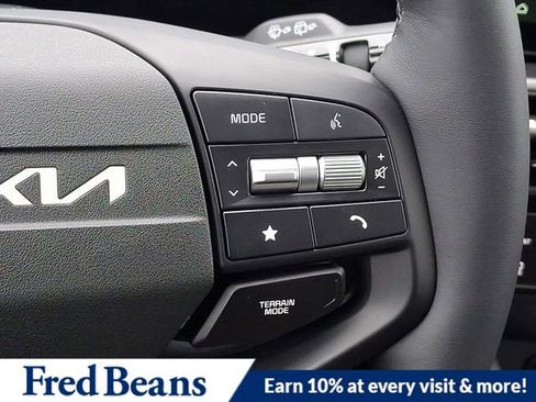 New 2026 Kia Sportage EX w/ EX Panorama Roof Package image 17