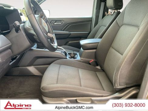 Used 2023 Chevrolet Colorado LT w/ LT Convenience Package AWD/4WD image 9