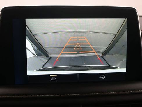 Used 2023 Chevrolet Suburban Premier image 18