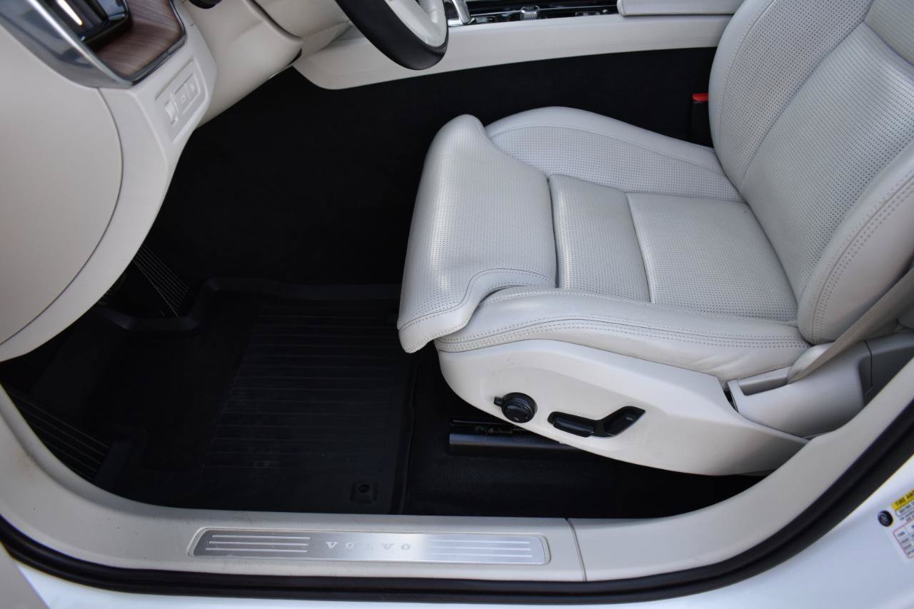 Used 2019 Volvo XC60 T8 Inscription w/ Advanced Package AWD/4WD image 25