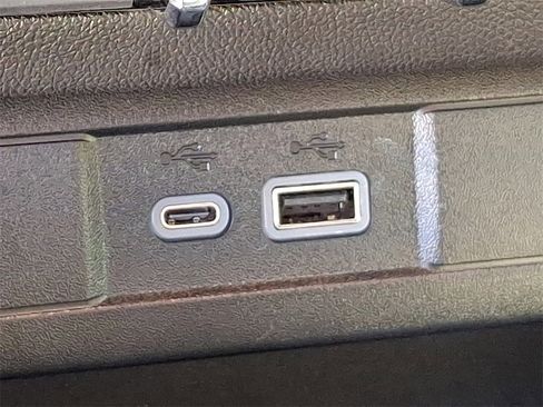 Used 2023 Chevrolet Colorado ZR2 w/ ZR2 Convenience Package III image 26