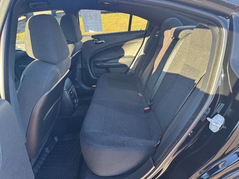Used 2014 Dodge Charger SXT image 10