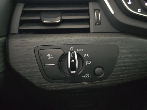 Used 2018 Audi A4 2.0T Premium Plus image 26