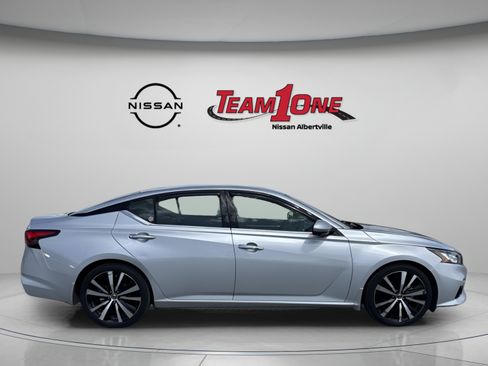 Used 2019 Nissan Altima 2.5 Platinum FWD image 9