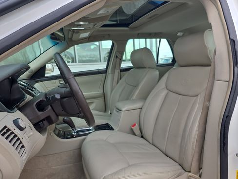 Used 2011 Cadillac DTS Luxury image 15