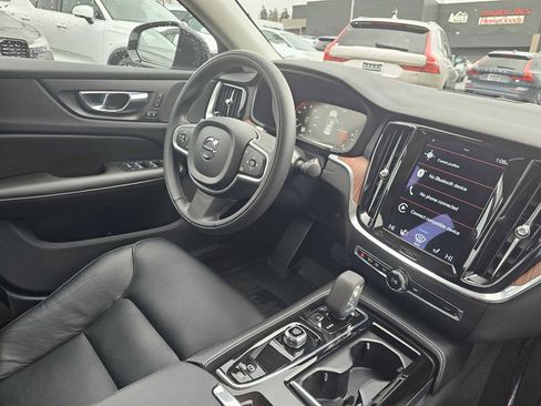 Certified 2022 Volvo S60 T8 R-Design Expression w/ Premium Package AWD/4WD image 11