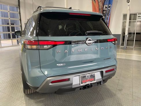 New 2026 Nissan Pathfinder Platinum image 6