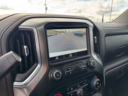 Used 2021 Chevrolet Silverado 1500 LT Trail Boss w/ Convenience Package II AWD/4WD image 20