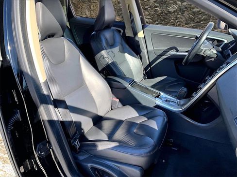 Used 2012 Volvo XC60 T6 image 7
