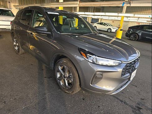 Used 2025 Ford Escape ST-Line image 6