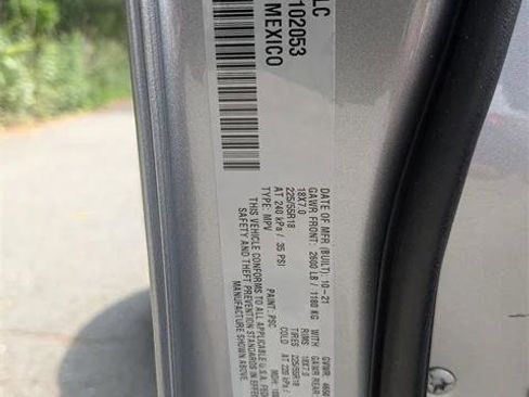 Certified 2022 Jeep Compass Limited w/ Sun and Sound Group image 28