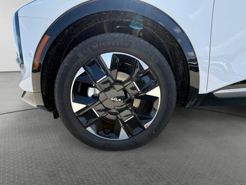 New 2026 Kia Sportage SX AWD/4WD image 9