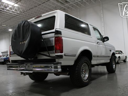 Used 1992 Ford Bronco XLT image 23