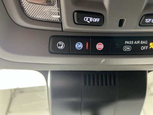 Used 2024 GMC Sierra 1500 Elevation w/ LPO, Elevation Black Package AWD/4WD image 28