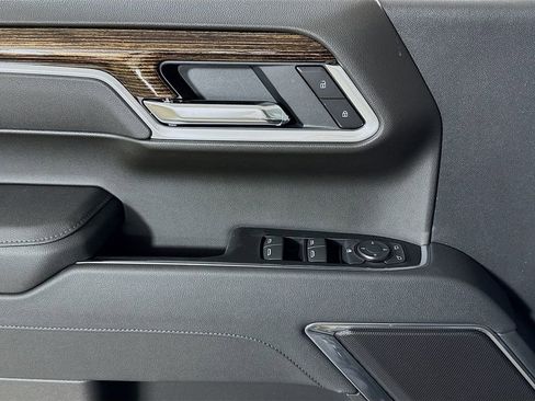 New 2026 GMC Sierra 1500 SLE w/ Preferred Package image 16