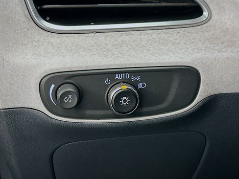 Used 2017 Chevrolet Bolt Premier w/ Driver Confidence II Package image 17