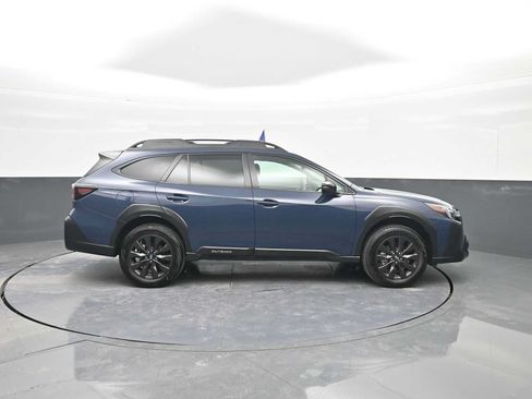 Used 2025 Subaru Outback Onyx Edition AWD/4WD image 9