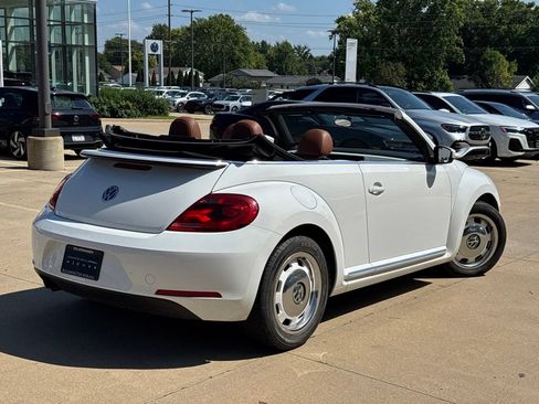 Used 2015 Volkswagen Beetle 1.8T FWD image 2