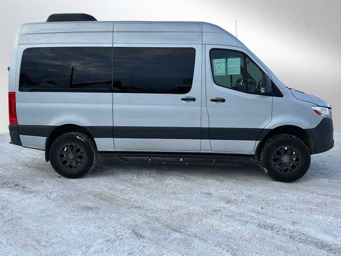 Used 2021 Freightliner Sprinter 2500 image 2