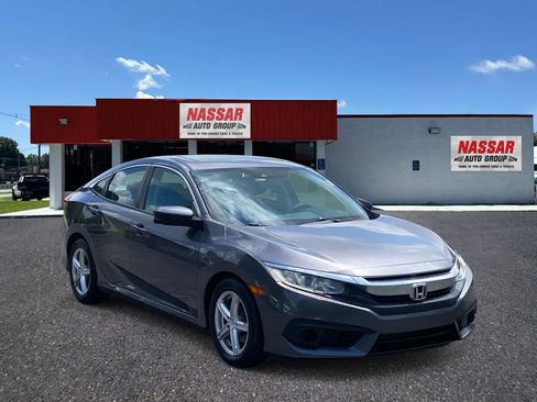 Used 2017 Honda Civic EX image 3