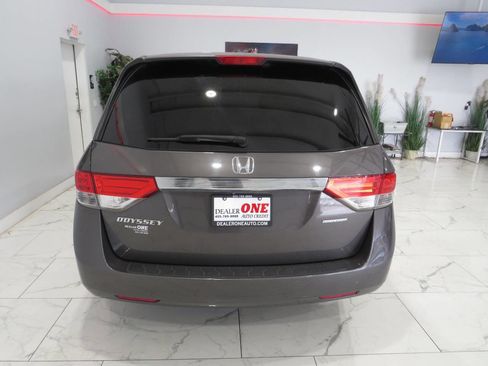 Used 2016 Honda Odyssey SE image 4