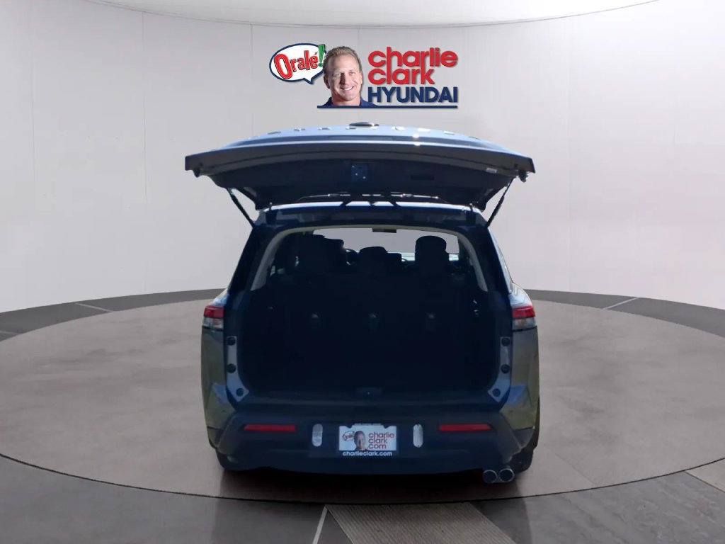 Used 2024 Nissan Pathfinder S AWD/4WD image 5