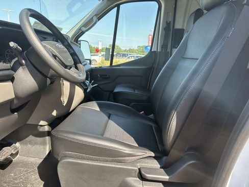 New 2025 Ford Transit 250 XL image 9
