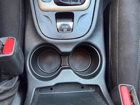 Used 2017 Jeep Cherokee Latitude image 22