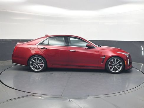 Used 2016 Cadillac CTS V w/ Luxury Package RWD image 3