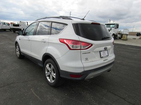 Used 2015 Ford Escape SE w/ Equipment Group 201A image 6