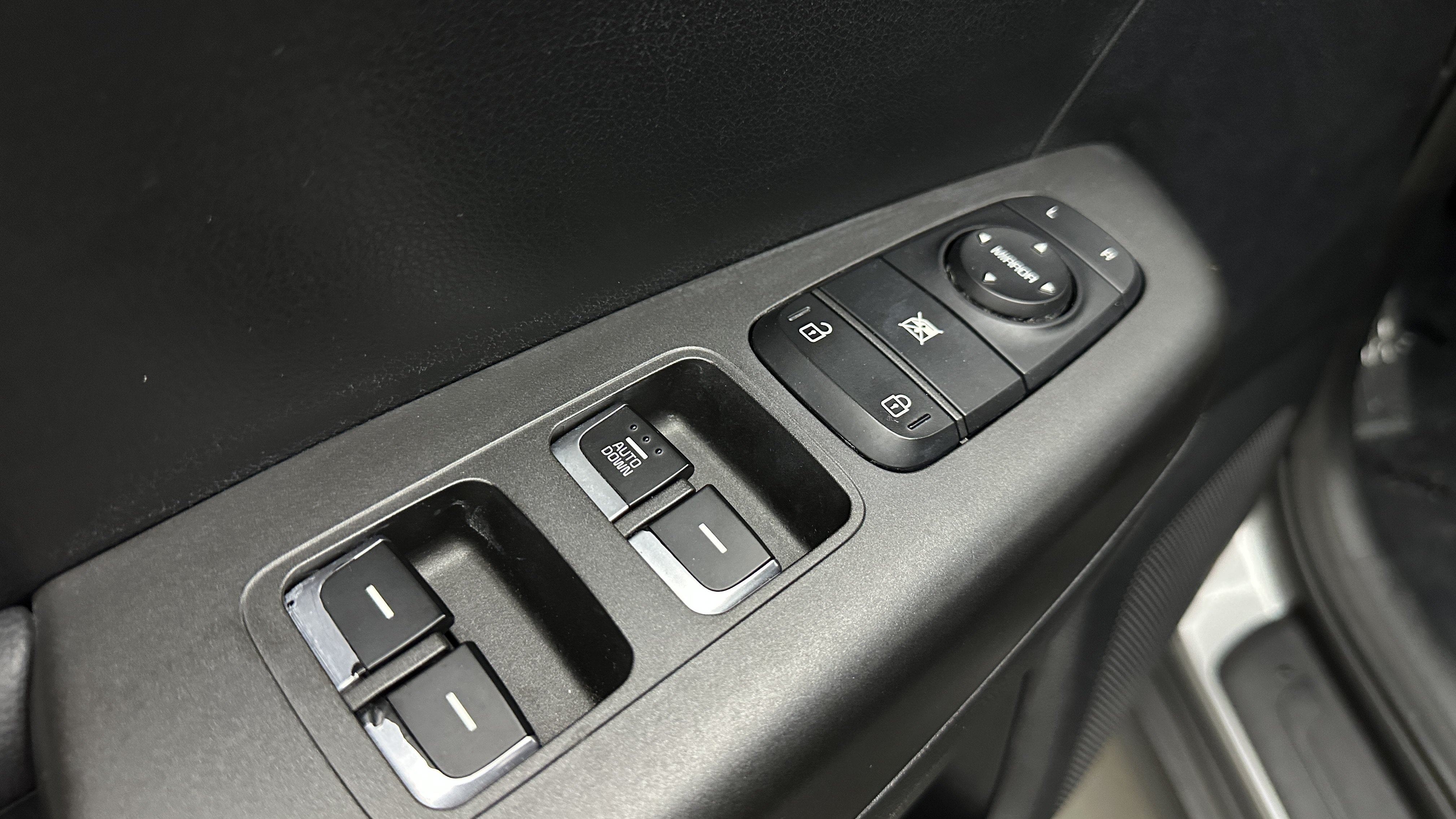 Used 2019 Kia Sportage LX FWD image 12