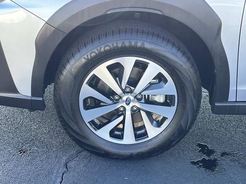 Used 2024 Subaru Outback Premium image 12