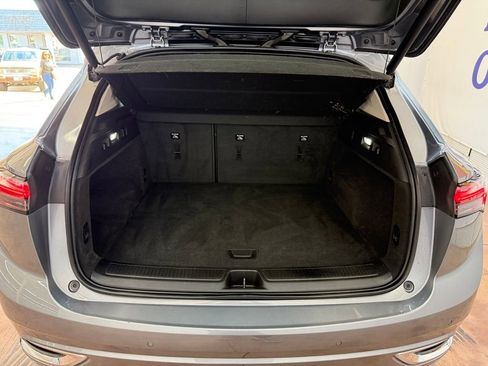 Used 2022 Buick Envision Avenir w/ Technology Package II image 19