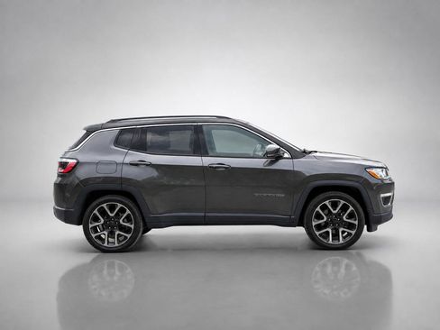 Used 2018 Jeep Compass Limited w/ Navigation Group FWD image 6