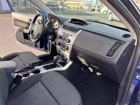 Used 2009 Ford Focus SE image 17