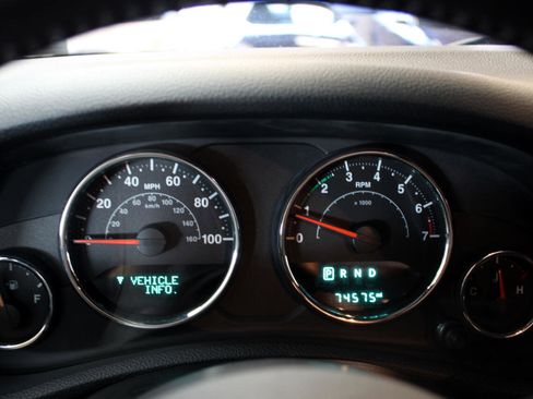 Used 2017 Jeep Wrangler Sport image 8