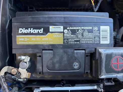 Used 2020 Hyundai Elantra SEL FWD image 21