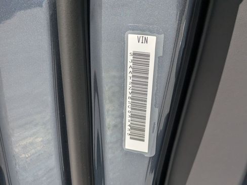 Certified 2025 Bentley Bentayga AWD/4WD image 23