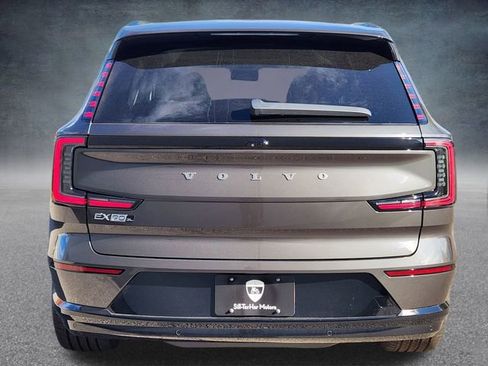 New 2025 Volvo EX90 Plus w/ Protection Package Premier image 4