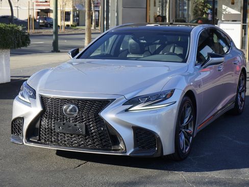 Used 2018 Lexus LS 500 F Sport image 3