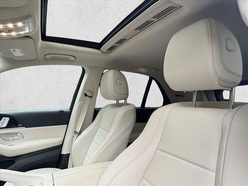 Used 2024 Mercedes-Benz GLE 350 4MATIC image 11