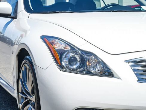 Used 2014 INFINITI Q60 Convertible w/ Premium Package RWD image 4