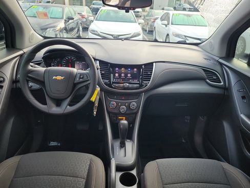 Used 2021 Chevrolet Trax LS image 10