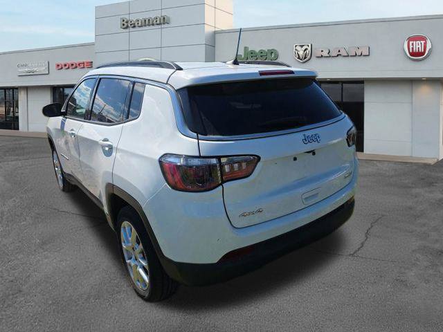 Used 2023 Jeep Compass Latitude AWD/4WD image 4