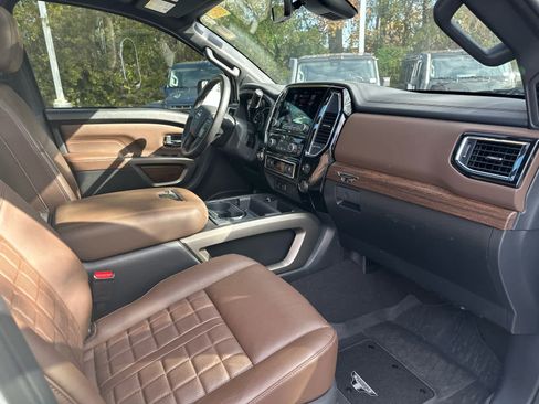 Used 2024 Nissan Titan Platinum Reserve w/ Moonroof Package image 17