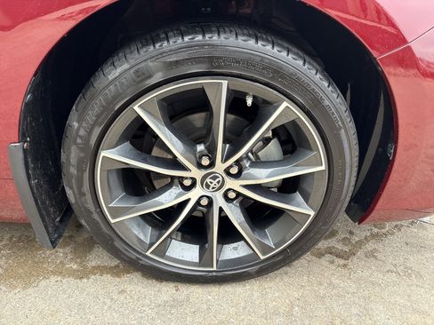 Used 2015 Toyota Camry XSE image 13