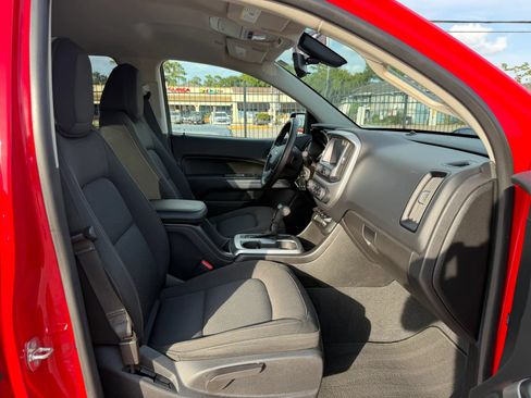 Used 2020 Chevrolet Colorado LT w/ LT Convenience Package AWD/4WD image 23