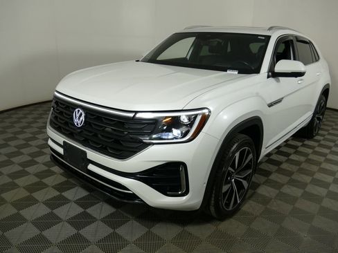 Used 2024 Volkswagen Atlas Cross Sport SEL Premium R-Line image 27