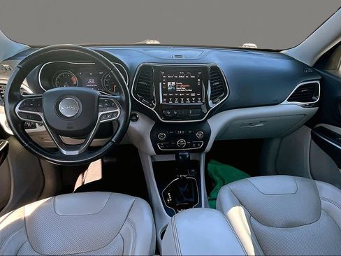 Used 2019 Jeep Cherokee Limited w/ Technology Group FWD image 15
