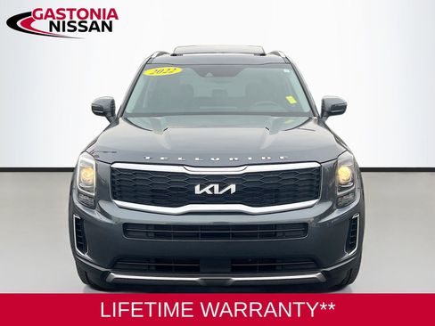 Used 2022 Kia Telluride EX image 2
